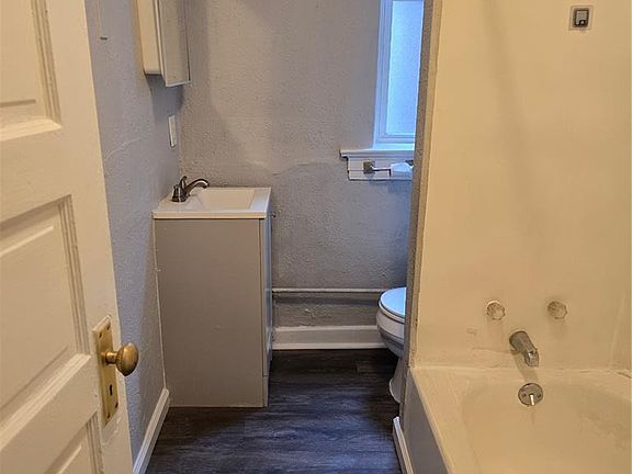 5th image of 548 Eiler St