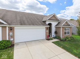 551 Greenwood Trace Dr, Whiteland, IN 46184