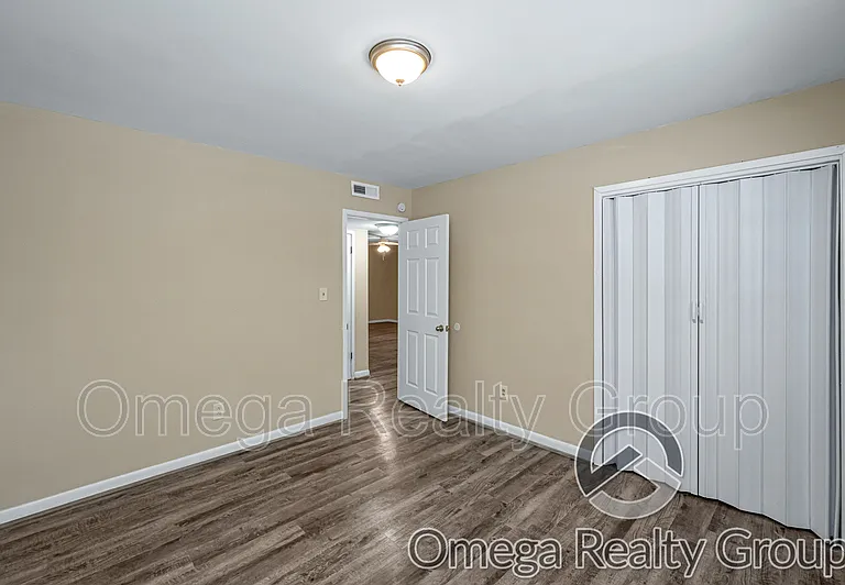 400 7th St E #1C — Photo 13