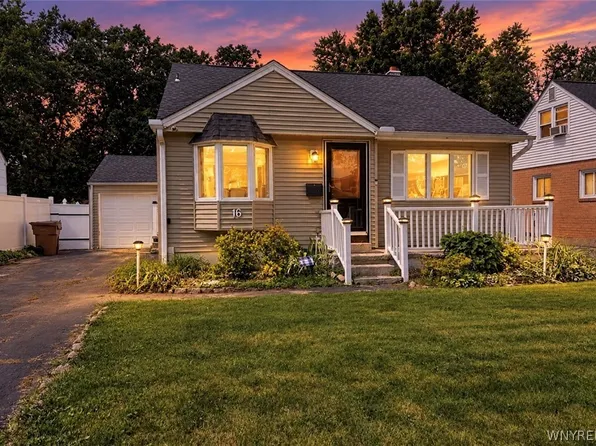 16 Woodridge Ave, Cheektowaga, NY 14225