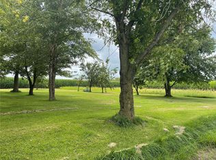 1596 Sale Barn Ave, Greenville, IL 62246