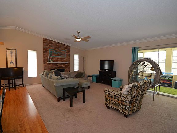 5th image of 5 Harbor Woods Dr