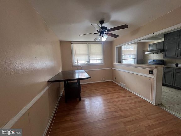 4th image of 1364 Wells St
