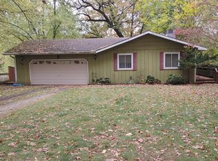 56002 Driftwood Dr, Colon, MI 49040