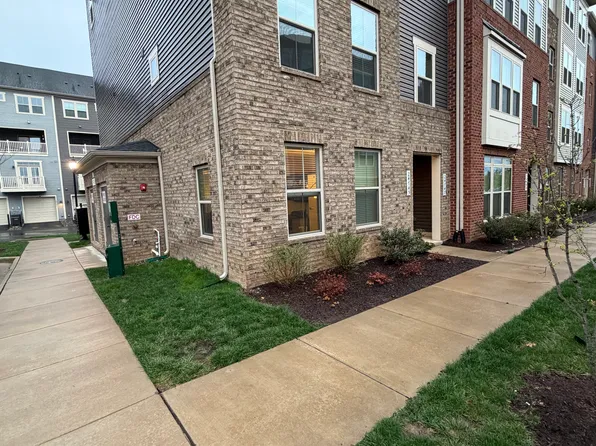 24745 Monk Meadows Ter, Sterling, VA 20166