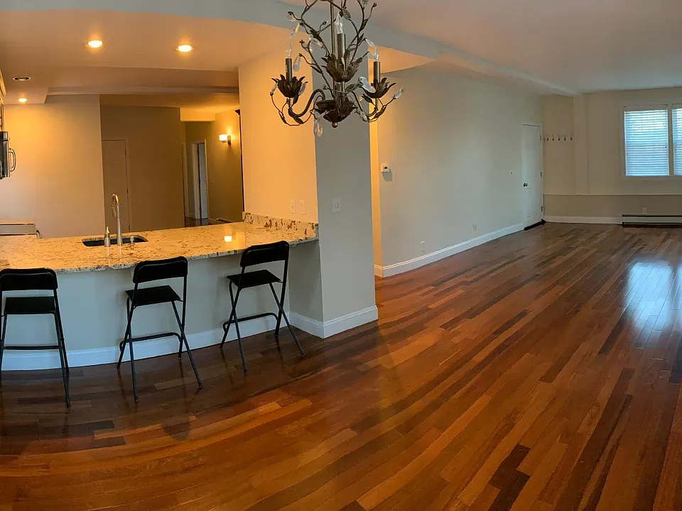 166 Main St #1
