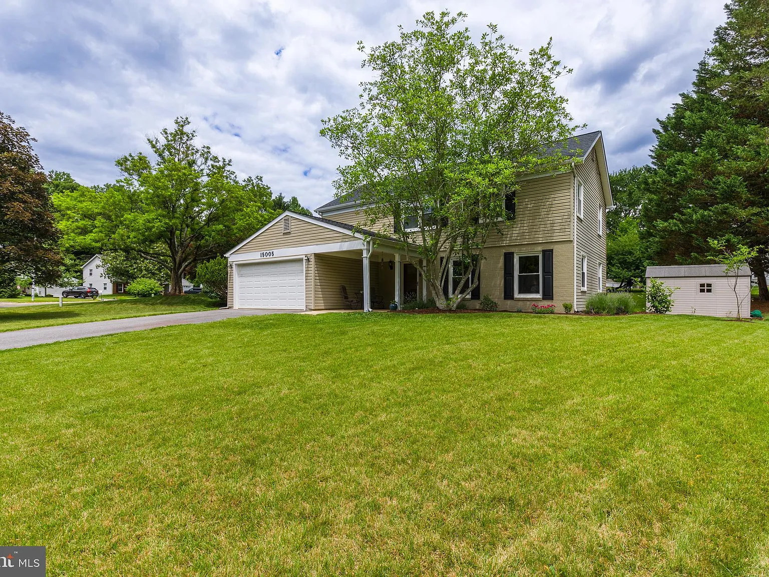4 bed, 2.5 bath, 2020 sqft, $4,100 — Photo 3