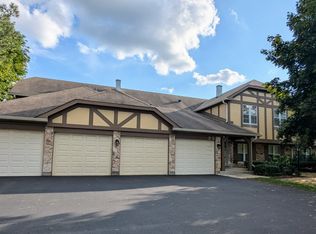 181 Brook Ln #181, Vernon Hills, IL 60061
