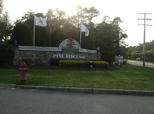 72 Pine Ridge Blvd, Whiting, NJ 08759