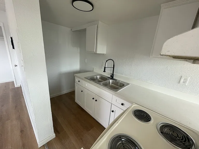 2410 S Mlk Jr. Blvd — Photo 9