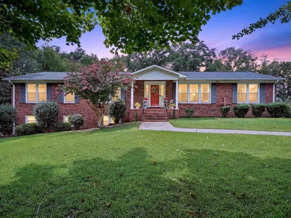 221 Fernbrook Cir, Pacolet, SC 29372