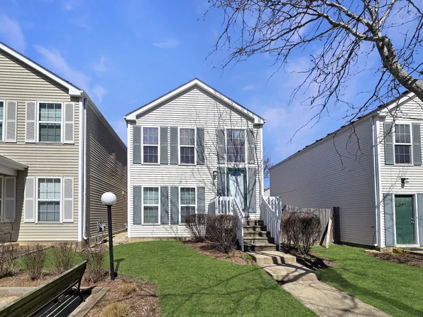 791 Serendipity Dr, Aurora, IL 60504