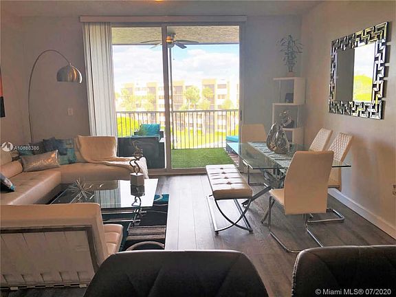 5th image of 9755 NW 52nd St APT 405