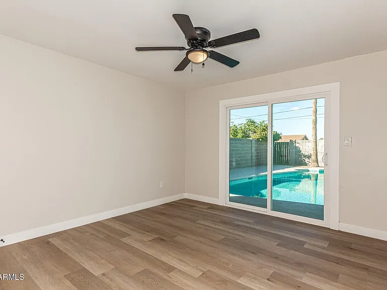 818 W Elna Rae St — Photo 36