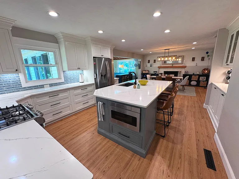 928 General Stuart Dr — Photo 17