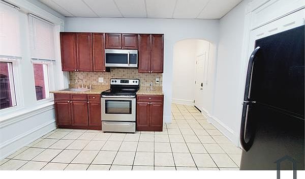 1st image of 4212 Parkside Ave #2