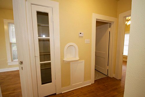 5th image of 215 Wesley Pl