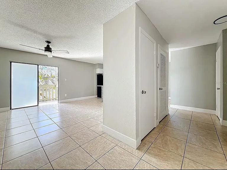 163 Springwood Cir #D — Photo 7