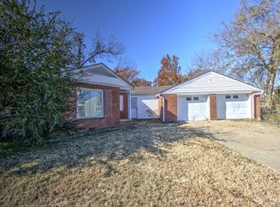 1911 College View Dr, Bartlesville, OK 74003