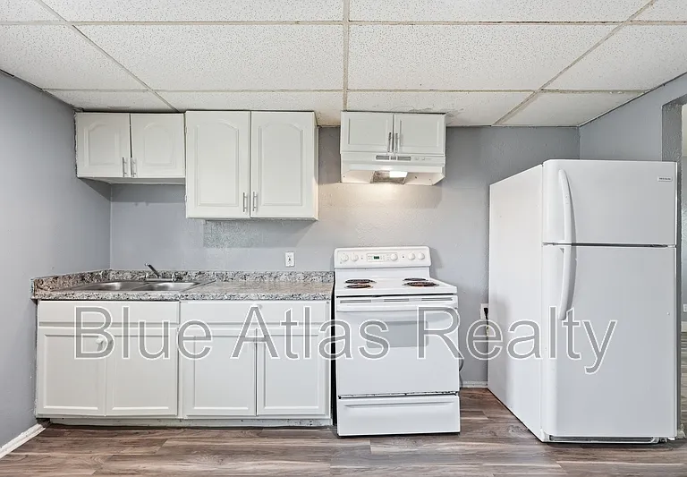 2215 Riverview Dr #B — Photo 5