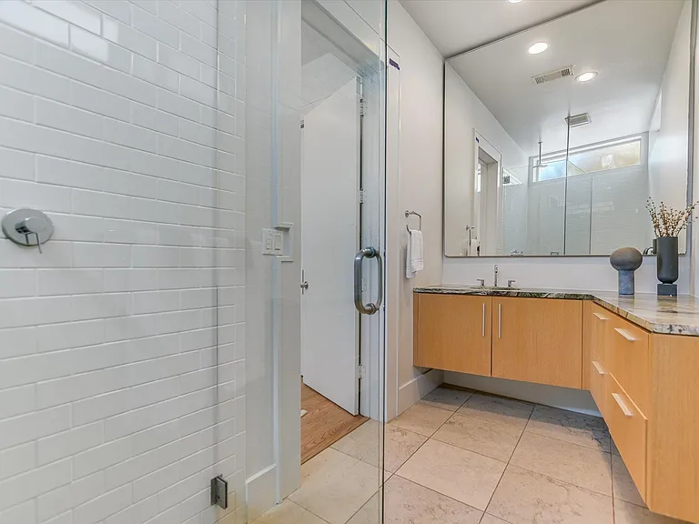2109 Nickerson St — Photo 14