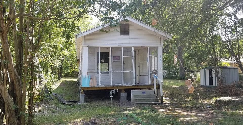 2nd image of 1507 E Collin St