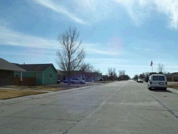 Exterior Neighborhood (street photo)