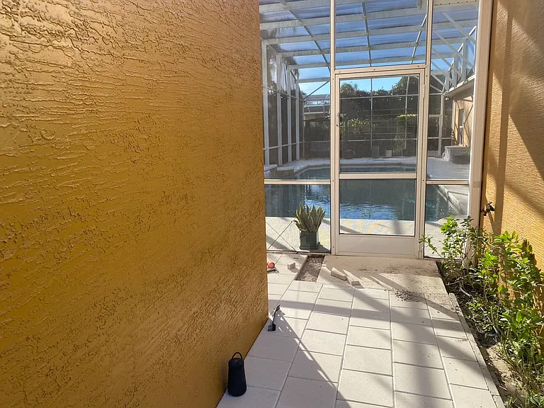 628 Hills Blvd #1 — Photo 15