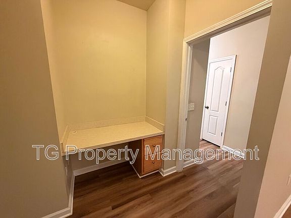 4th image of 3750 Silver Bluff Blvd APT 406