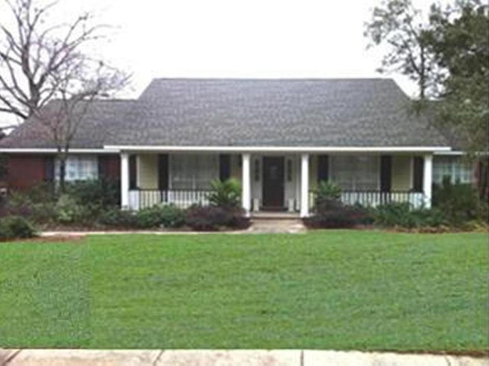 1st image of 6301 Hillcrest Oaks Dr