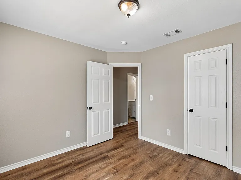 8109 Wharf St — Photo 22