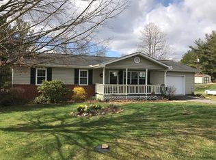 25426 Halifax Dr, Abingdon, VA 24211