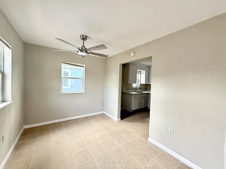 3914 Hoffman St #B — Photo 4