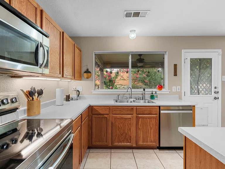 3600 Diamond Ranch Rd — Photo 24