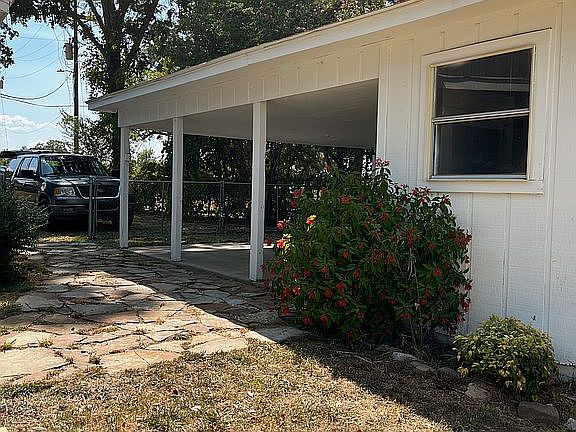4th image of 1618 E Taylor Lake Cir