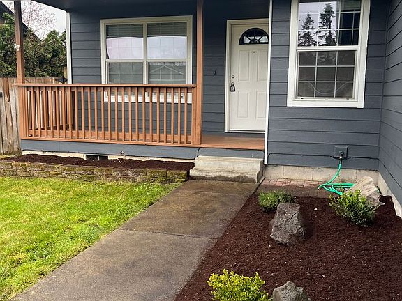 3rd image of 812 Arthur Ave
