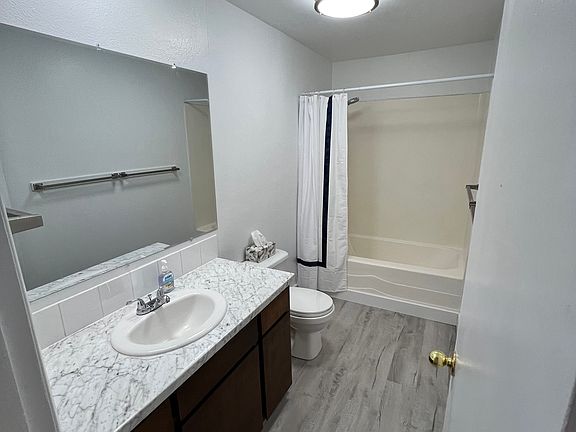 5th image of 5161 Hasbrook Ave NE