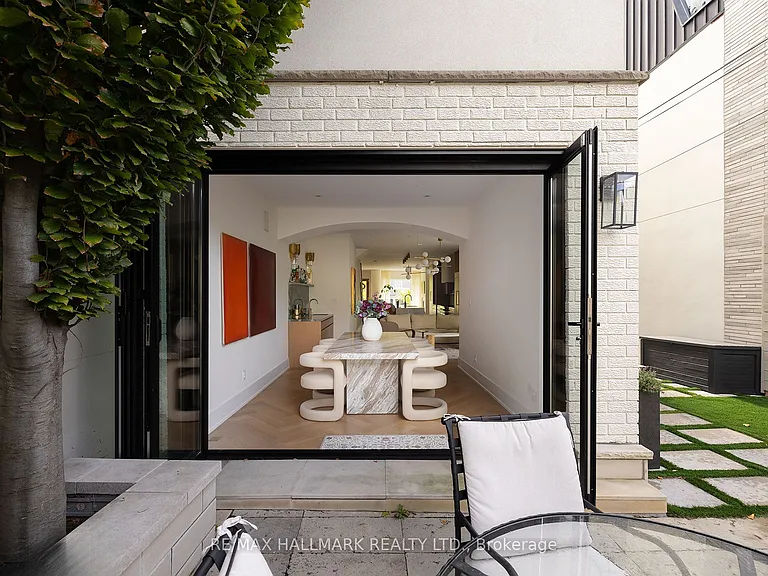 18 Foxley St — Photo 41