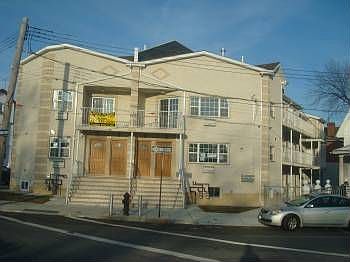 1st image of 9501 95th St