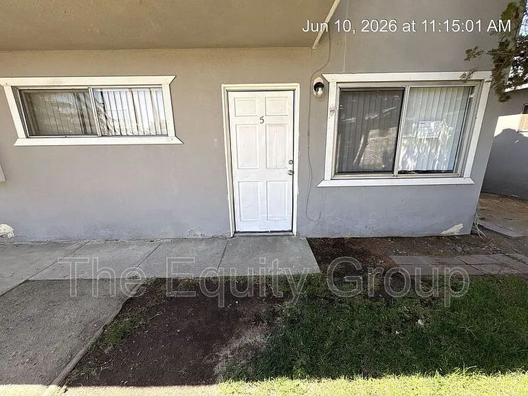 331 E Elm St #5 — Photo 2