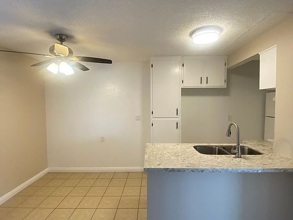 5th image of 1765 Magnolia Ave APT 2