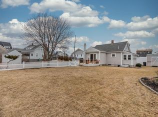 6 71st St, Newburyport, MA 01950