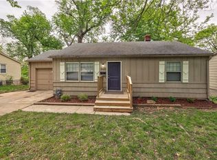 8425 Boone Blvd, Kansas City, MO 64114