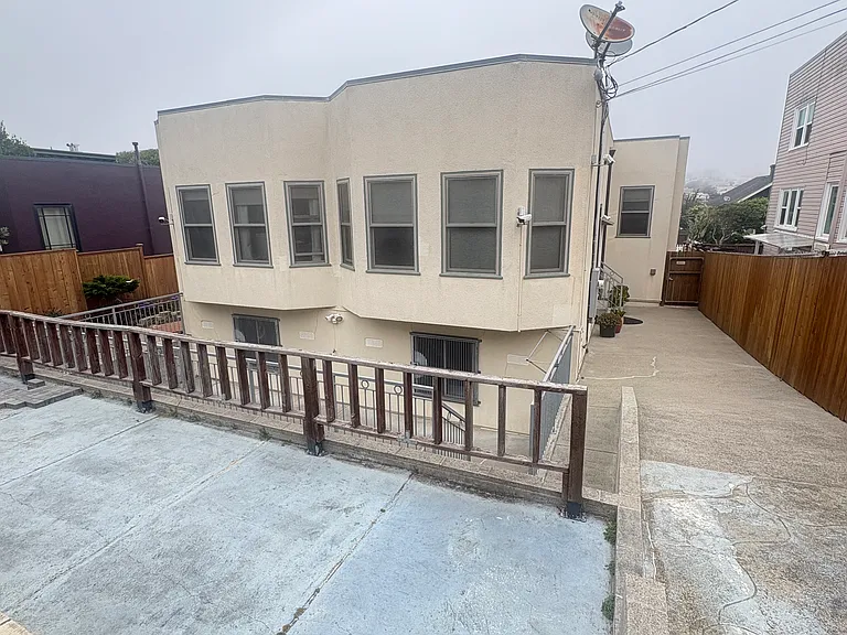 961 Holloway Ave #A — Photo 16