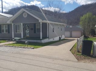 328 Rockwood Ave, Belle, WV 25015