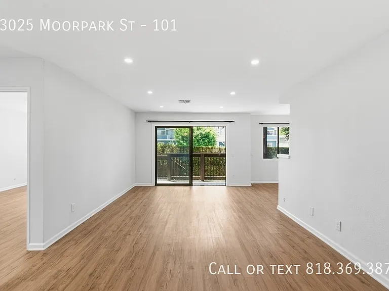 13025 Moorpark St #101 — Photo 6