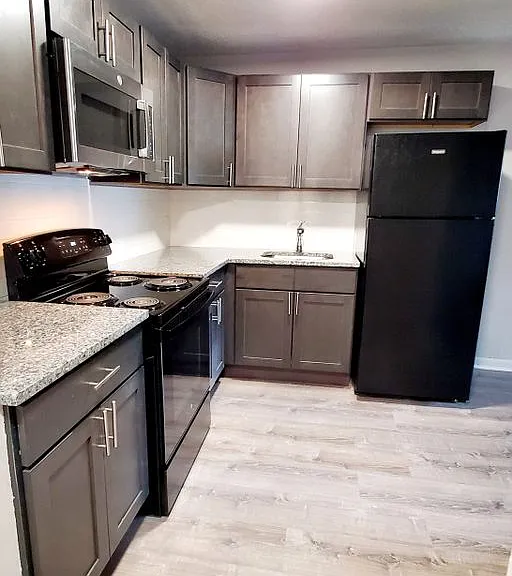 Villa Square LLC — Photo 41