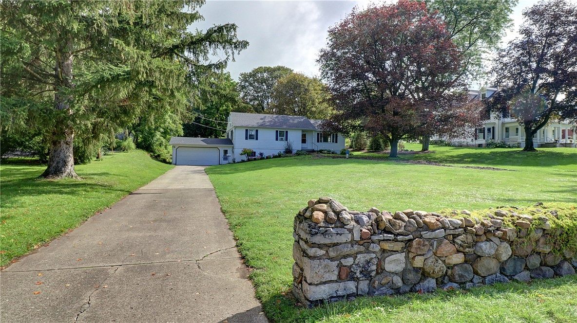 428 Main St, Aurora, NY 13026 Zillow