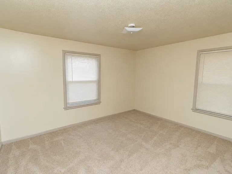 1025 S Pineridge Rd — Photo 10