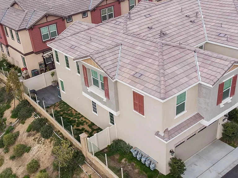 22058 Barrington Way — Photo 6